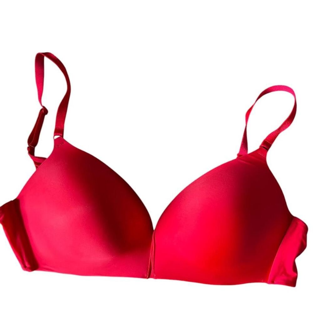 Victoria's Secret Wire‎ Free Lightly Lined Red Bra Size 38D Like New